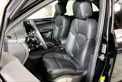 2025 Porsche Macan AWD