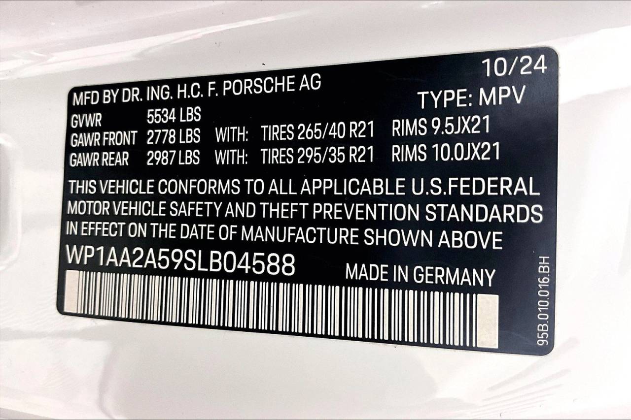 2025 Porsche Macan AWD