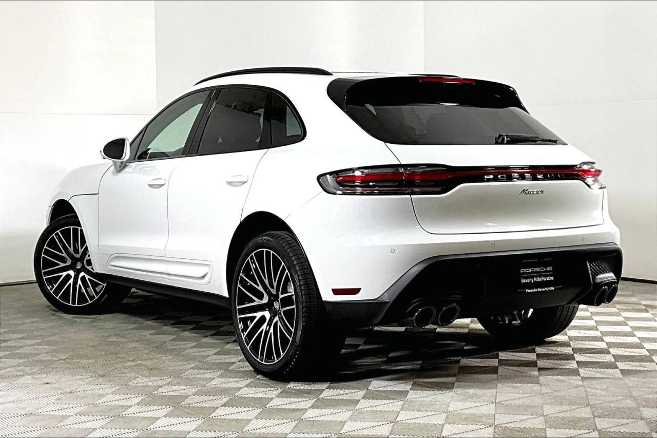 2025 Porsche Macan AWD