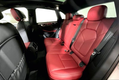 2025 Porsche Macan AWD