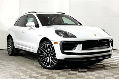 2025 Porsche Macan AWD