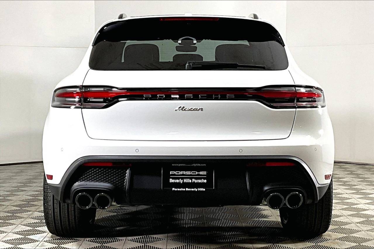 2025 Porsche Macan AWD