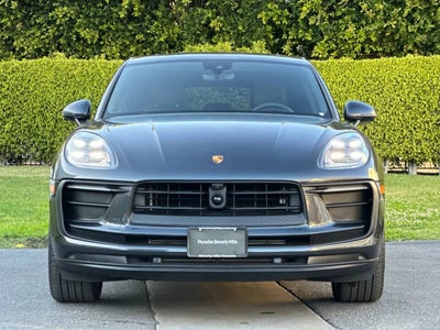 2025 Porsche Macan Base