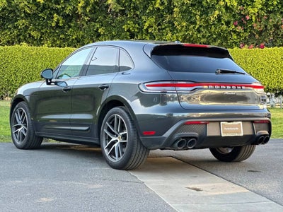 2025 Porsche Macan Base