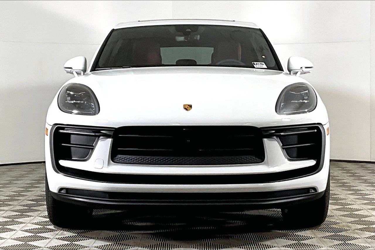 2025 Porsche Macan AWD