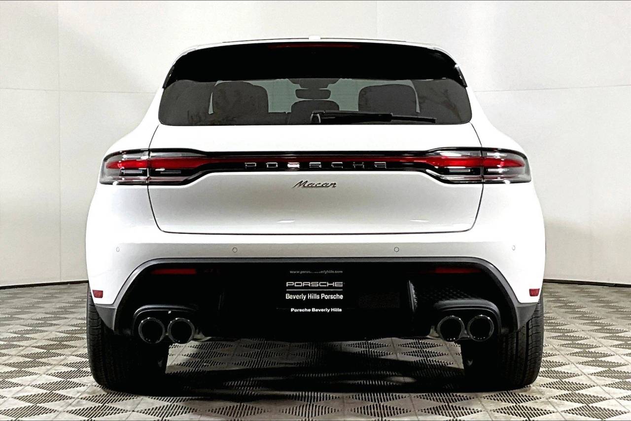 2025 Porsche Macan AWD