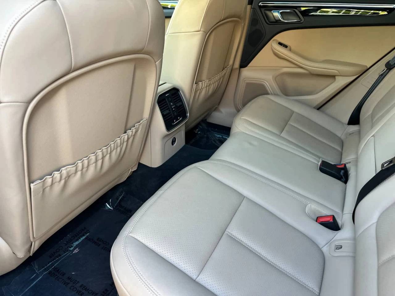 2025 Porsche Macan AWD