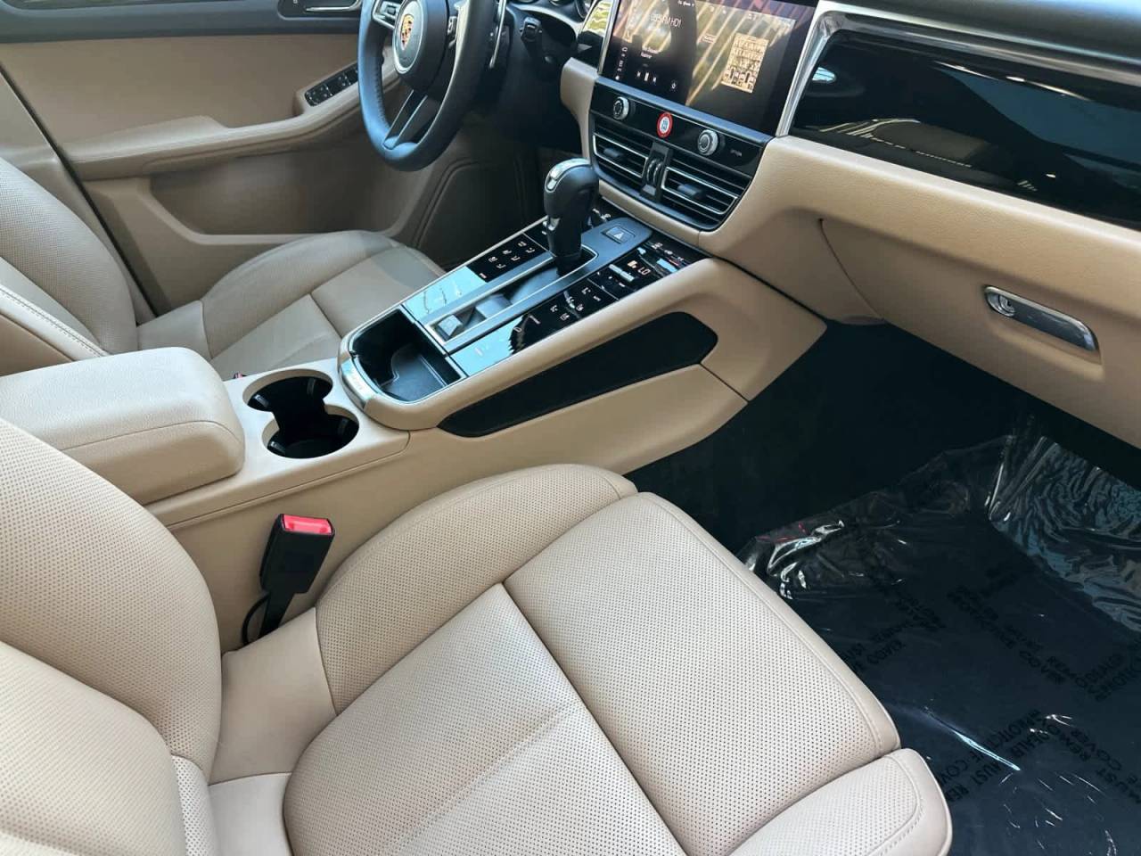 2025 Porsche Macan AWD