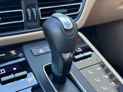 2025 Porsche Macan AWD