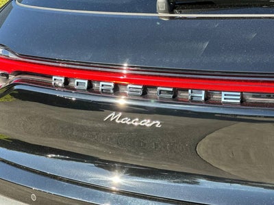 2025 Porsche Macan AWD