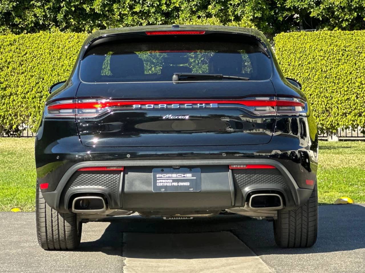 2025 Porsche Macan AWD