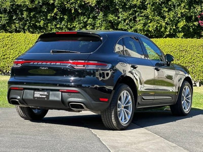 2025 Porsche Macan AWD