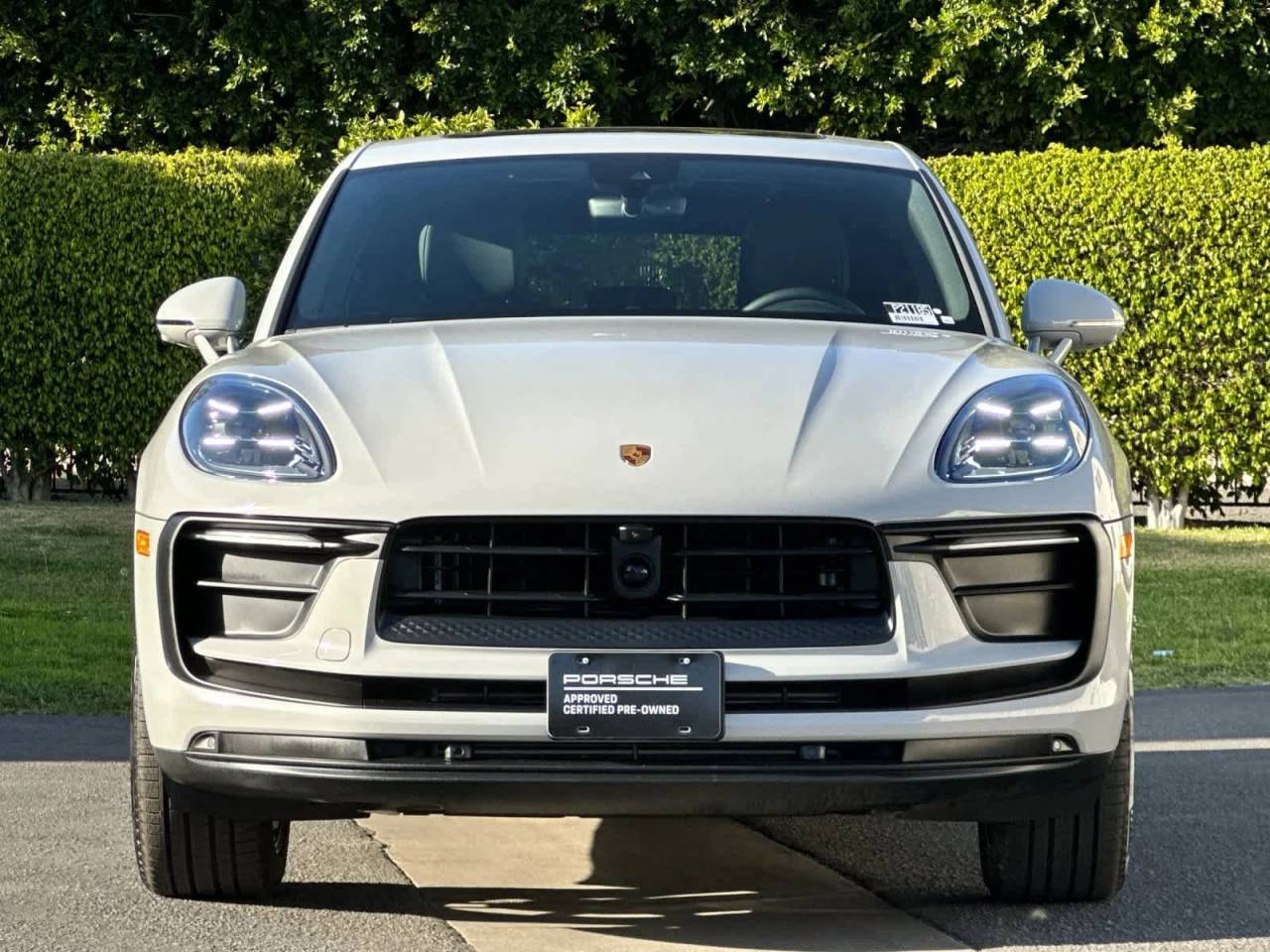 2025 Porsche Macan AWD