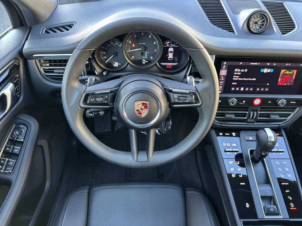 2025 Porsche Macan AWD