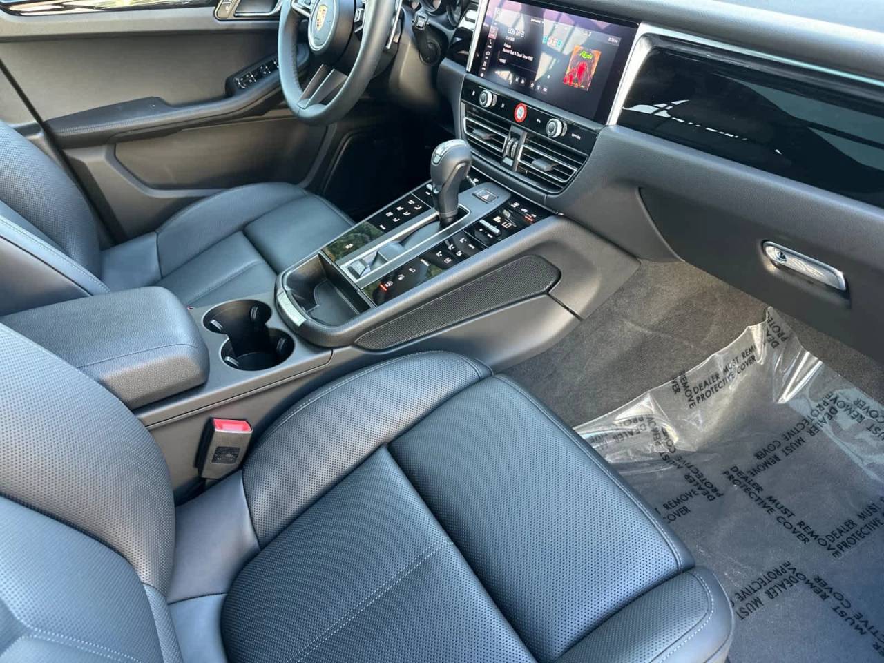 2025 Porsche Macan AWD