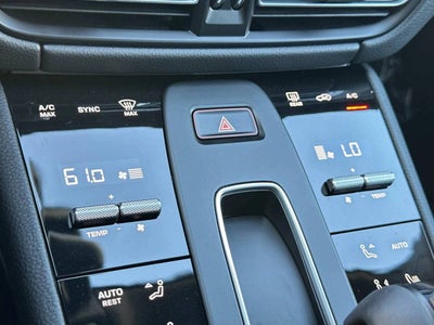 2025 Porsche Macan AWD