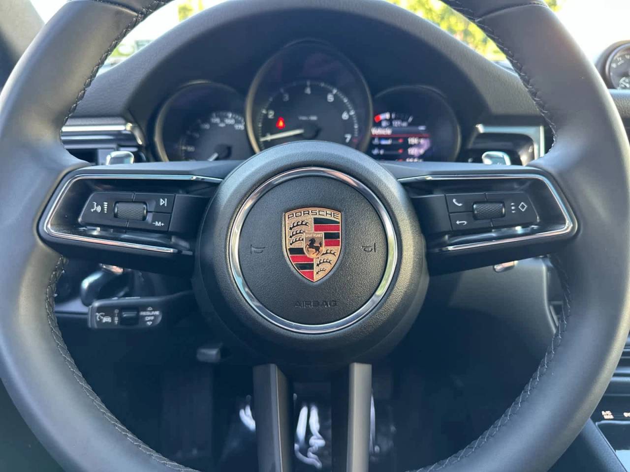 2025 Porsche Macan AWD