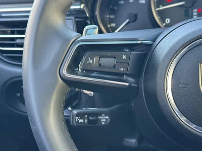 2025 Porsche Macan AWD