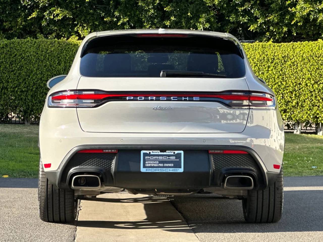 2025 Porsche Macan AWD