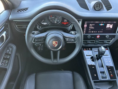 2025 Porsche Macan Macan