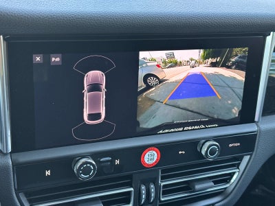 2025 Porsche Macan Macan