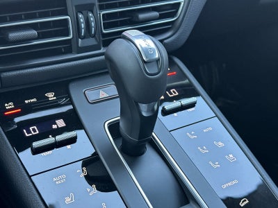2025 Porsche Macan Macan