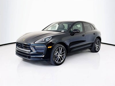 2025 Porsche Macan Base