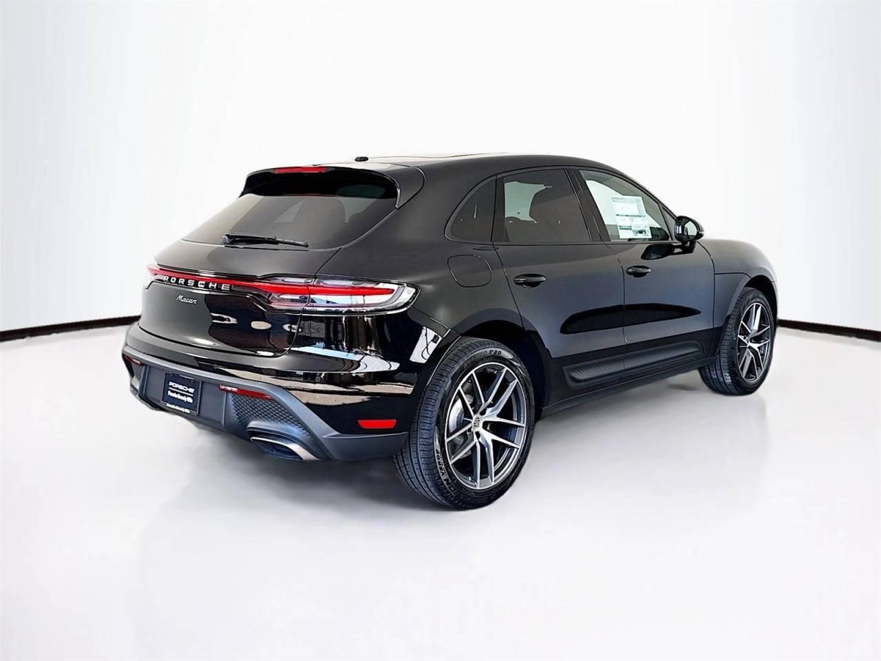 2025 Porsche Macan Base