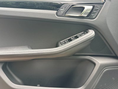 2025 Porsche Macan Macan