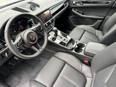 2025 Porsche Macan Macan