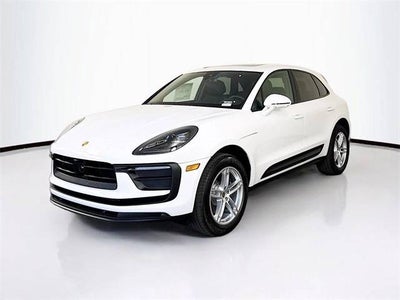2025 Porsche Macan Base