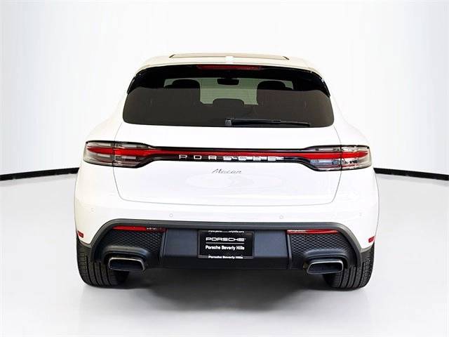 2025 Porsche Macan Base