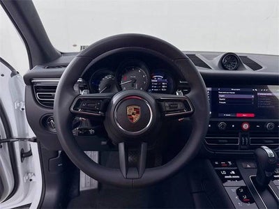 2025 Porsche Macan Base