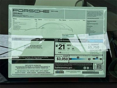 2025 Porsche Macan Base