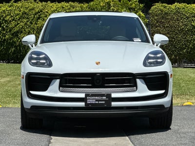 2025 Porsche Macan Base