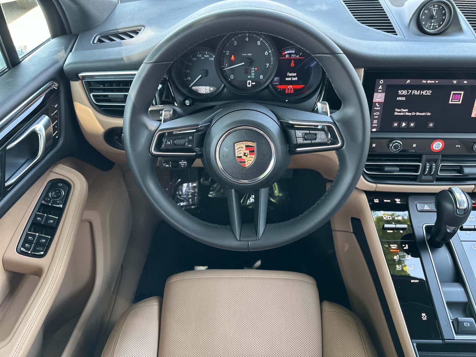 2025 Porsche Macan Base