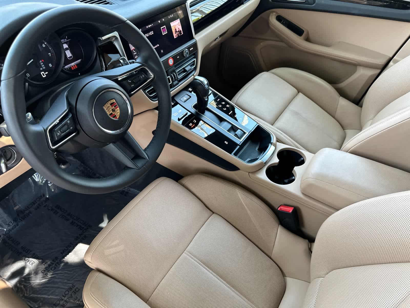 2025 Porsche Macan Base