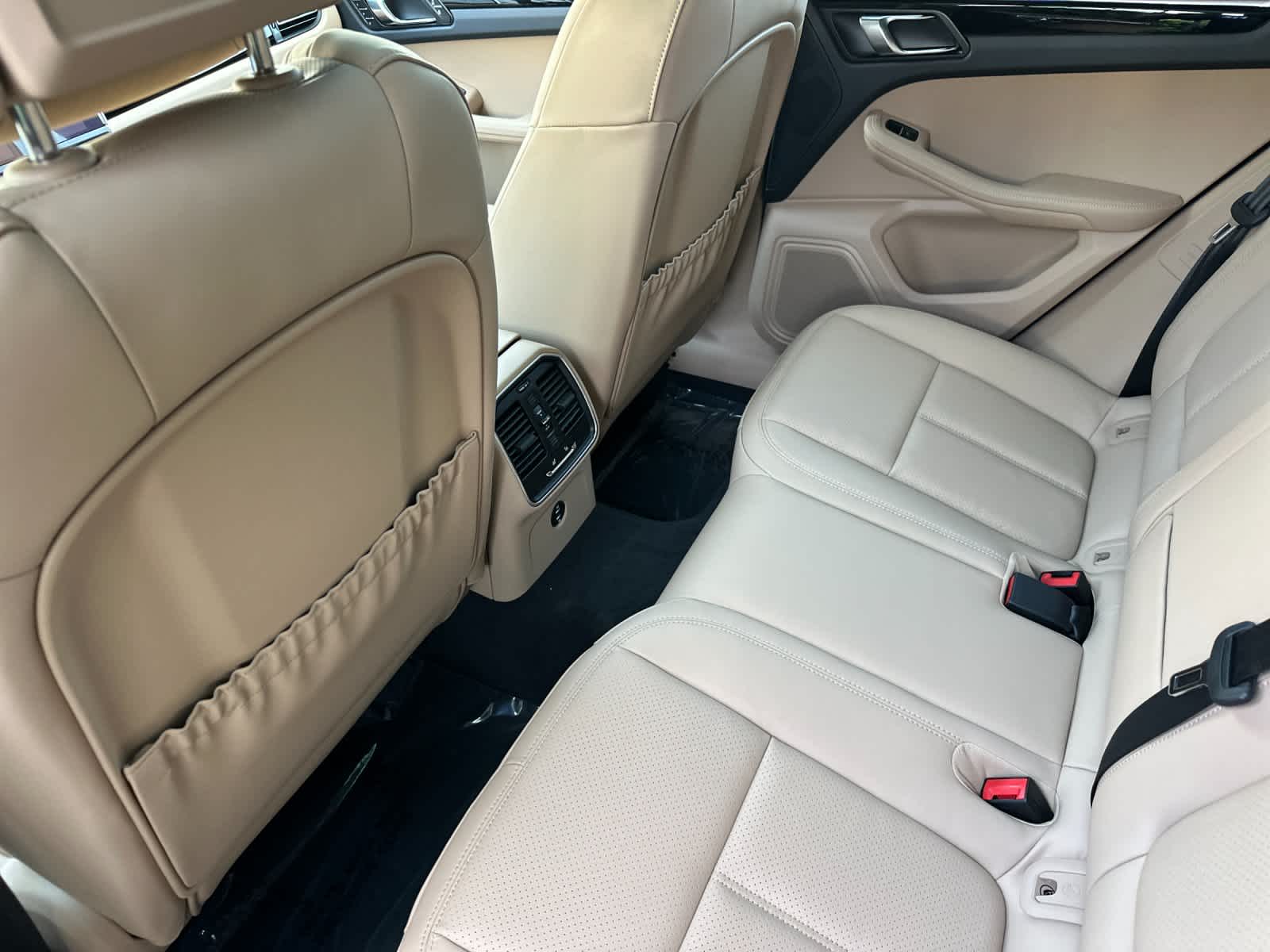 2025 Porsche Macan Macan