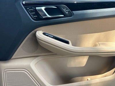 2025 Porsche Macan Macan