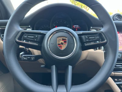 2025 Porsche Macan Macan
