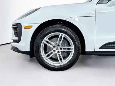 2026 Porsche Macan Macan