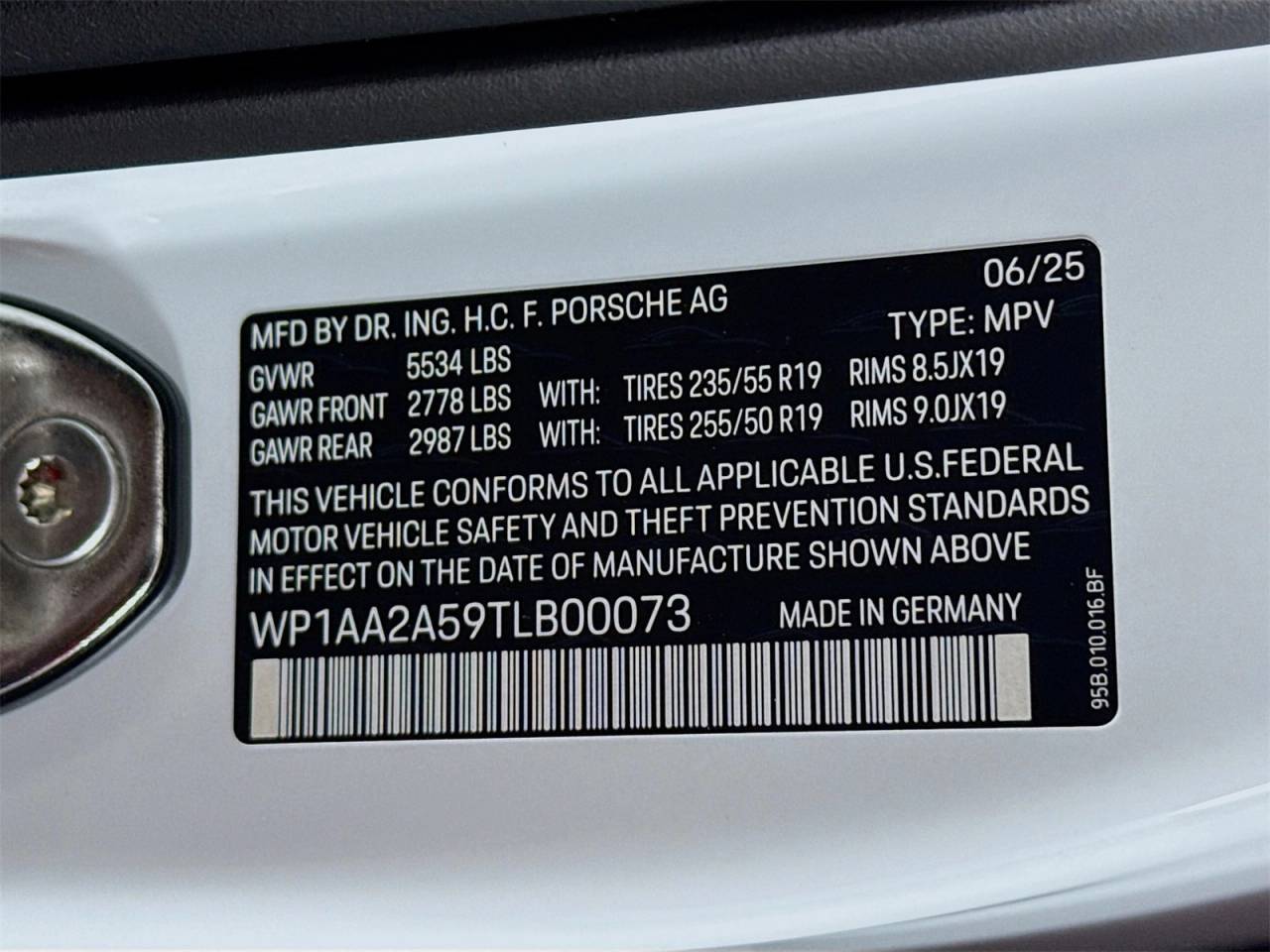 2026 Porsche Macan Macan