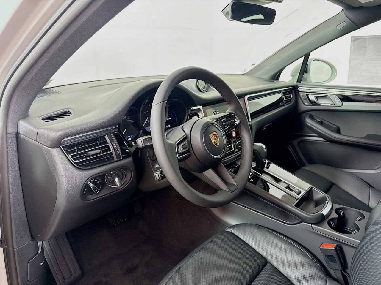 2026 Porsche Macan AWD