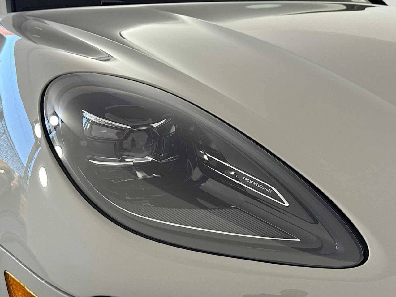 2026 Porsche Macan Macan