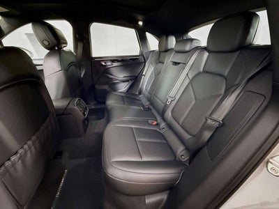 2026 Porsche Macan AWD