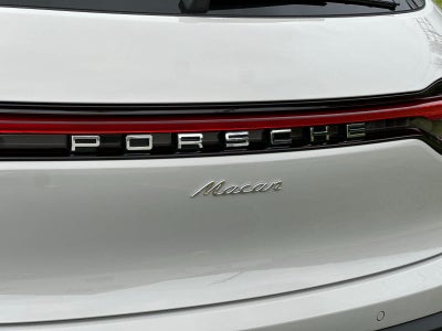 2026 Porsche Macan Macan