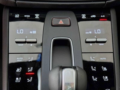 2026 Porsche Macan AWD