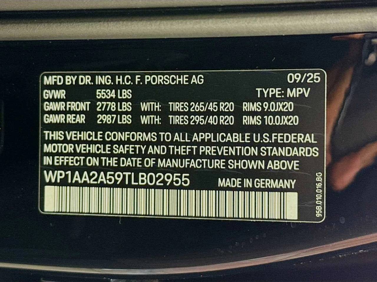 2026 Porsche Macan AWD