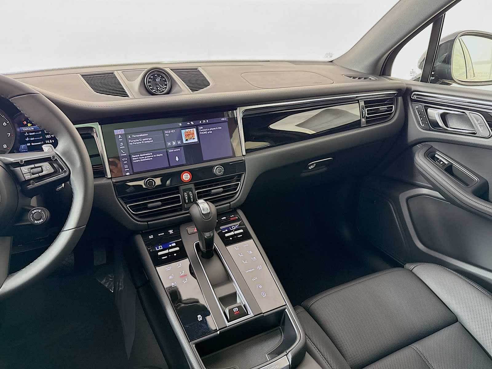 2026 Porsche Macan Macan