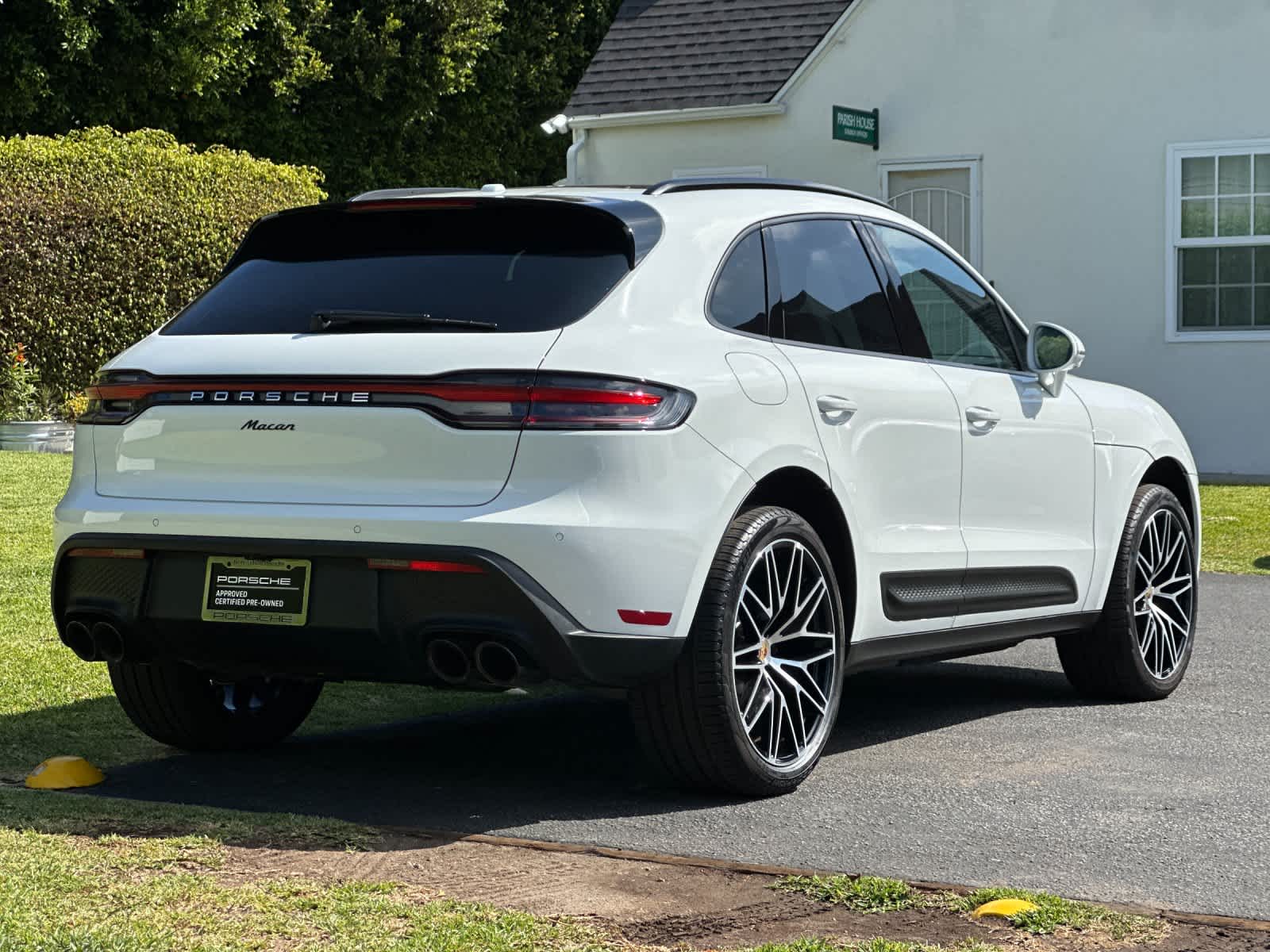 2026 Porsche Macan Macan